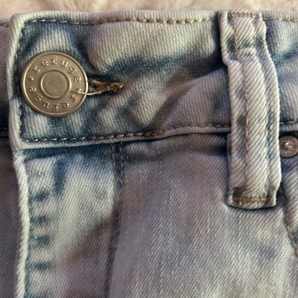 Light Blue Jean Shorts! - Picture 3 of 3